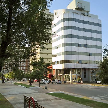 Plaza Suites Campana Exterior foto