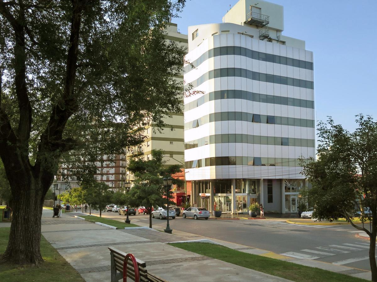 Plaza Suites Campana Exterior foto