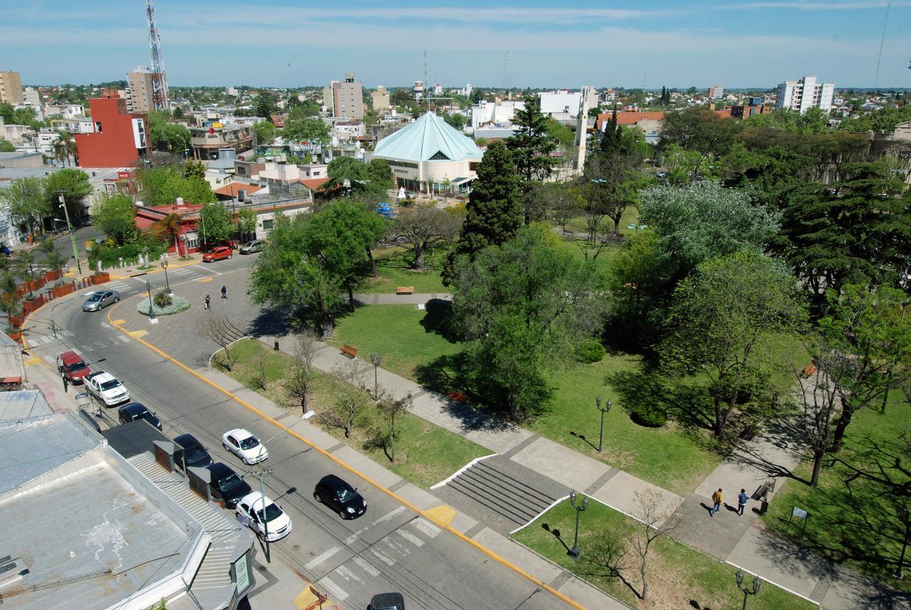 Plaza Suites Campana Exterior foto